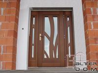 drzwi z nietypowymi wzorami